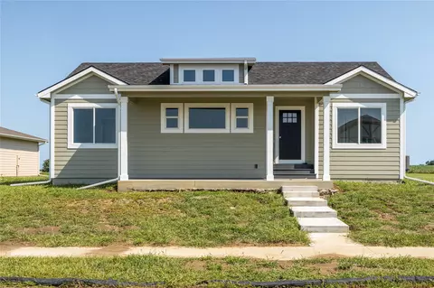 505 Sycamore St, Dallas Center, IA 50063
