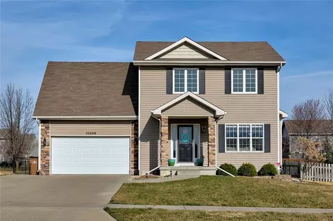 10309 Windsor Pkwy, Johnston, IA 50131