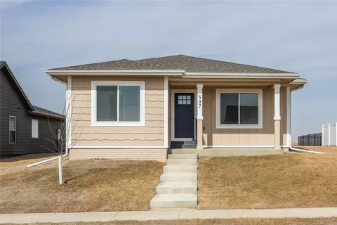 507 Sycamore St, Dallas Center, IA 50063