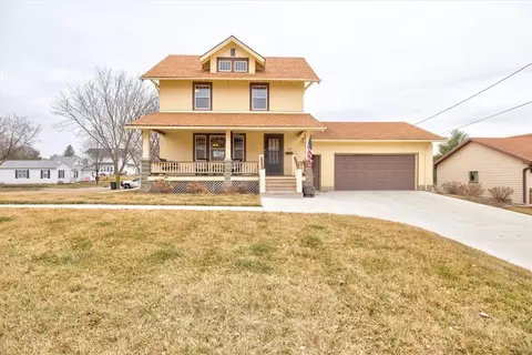 302 N 1st St, Greenfield, IA 50849