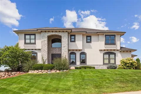 3505 Bluestem Rd, Norwalk, IA 50211