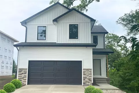 2229 Waller Ave, Norwalk, IA 50211
