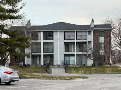 4829 86th St #36, Urbandale, IA 50322