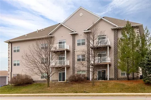 4503 Twain Cir #204, Ames, IA 50014