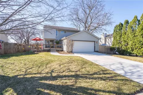 3516 Elm St, West Des Moines, IA 50265