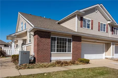 5428 Longview Ct #1, Johnston, IA 50131