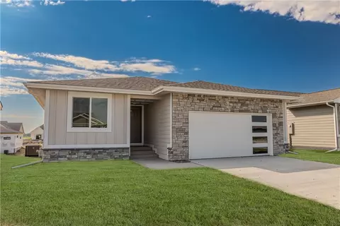 18040 Alpine Dr, Clive, IA 50325