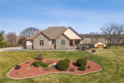 8540 NE 38th Ave, Altoona, IA 50009