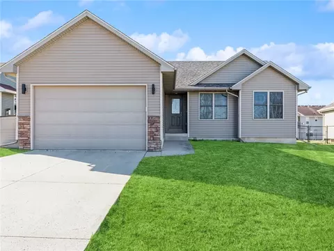 2711 E Cutler Ave, Des Moines, IA 50320