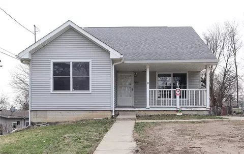 1266 E 34th St, Des Moines, IA 50317