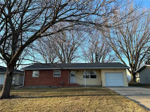 306 Orchard Ln, Clear Lake, IA 50428