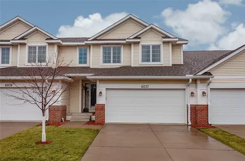 6037 Cottage Dr, Johnston, IA 50131