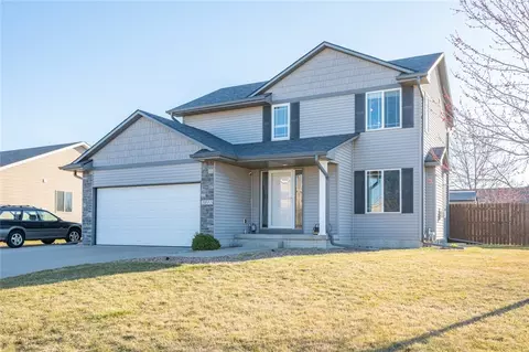 3005 SE Stonegate Dr, Grimes, IA 50111