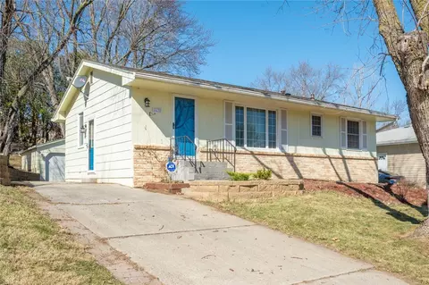 4430 SE 7th St, Des Moines, IA 50315