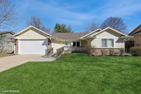 1113 6th St, West Des Moines, IA 50265