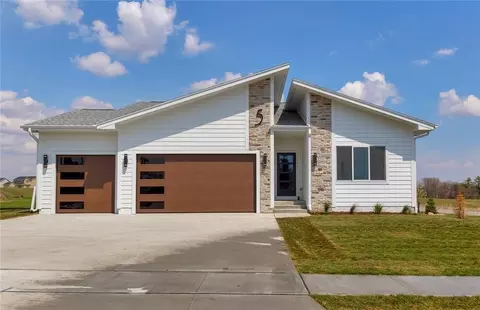 5 NW Alderleaf Dr, Waukee, IA 50263