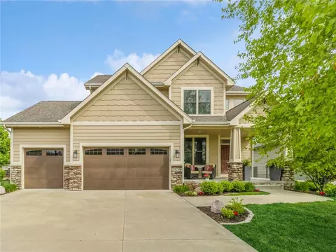 621 Reed Ct, West Des Moines, IA 50266