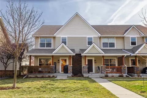 195 64th St, West Des Moines, IA 50266