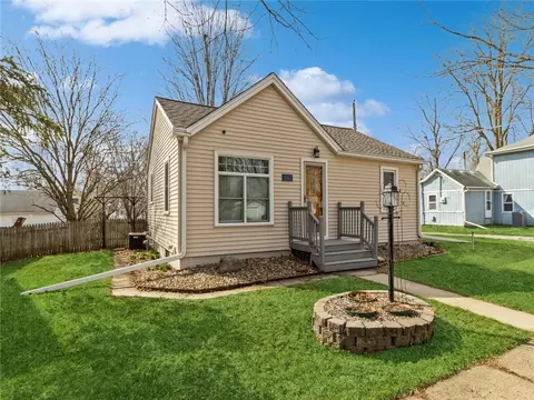 1502 Cherry St, Dallas Center, IA 50063