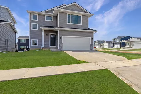 1815 Willow Ct, Norwalk, IA 50211