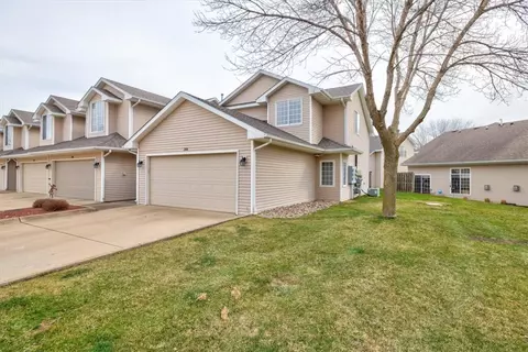 900 67th St #306, West Des Moines, IA 50266