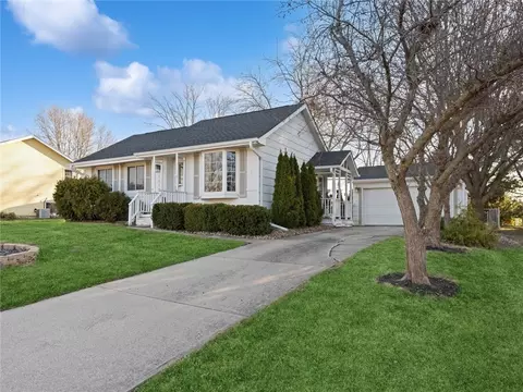 1418 Cherry Pkwy, Norwalk, IA 50211