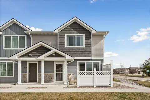 6120 Bradford Ln, Johnston, IA 50131