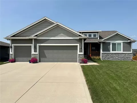 625 NE Brookshire Dr, Waukee, IA 50263