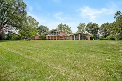 1588 Highway 5 Hwy, Carlisle, IA 50047