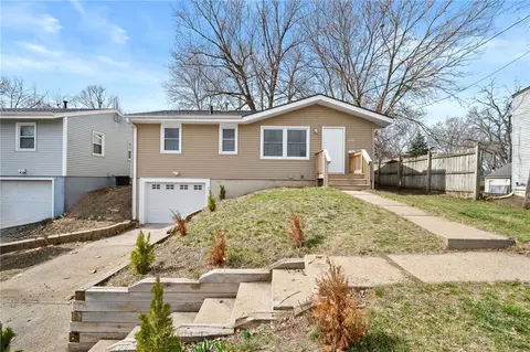 2700 56th St, Des Moines, IA 50310