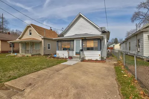 2312 Capitol Ave, Des Moines, IA 50317