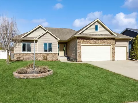 8909 Silver St, West Des Moines, IA 50266