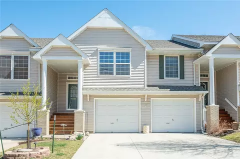 4825 63rd St, Urbandale, IA 50322