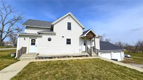 302 N Olive St, Zearing, IA 50278