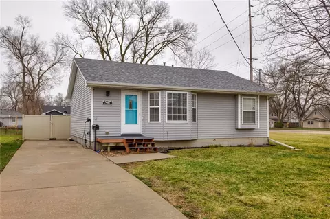6216 Gordon Ave, Des Moines, IA 50312