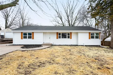 618 Emma Ave, Des Moines, IA 50315