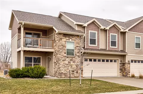 1102 Cheyenne Dr, Nevada, IA 50201