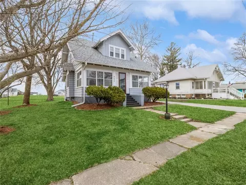 425 N Jackson St, Truro, IA 50257