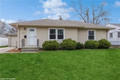 313 SEast Lawn Dr, Ankeny, IA 50021