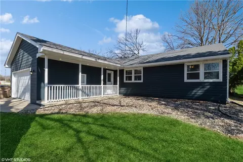 822 Ashmoore Cir, West Des Moines, IA 50265