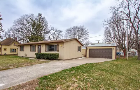1206 Peniel St, University Park, IA 52595