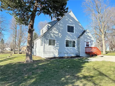 4650 Hubbell Ave, Des Moines, IA 50317