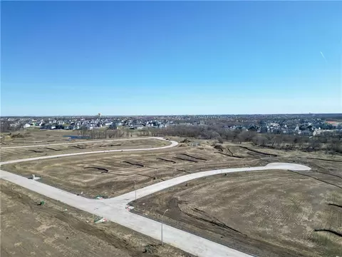 18237 Baxter Pl, Clive, IA 50325 photo 2