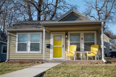 1305 Laurel St, Des Moines, IA 50314