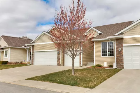 6550 SE Sweetgrass Ln, Pleasant Hill, IA 50327