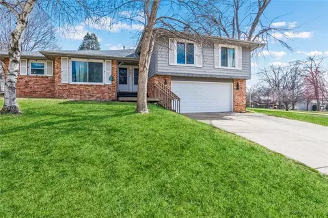 1761 NW 80th Ct, Clive, IA 50325