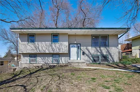 2432 Richmond Ave, Des Moines, IA 50317