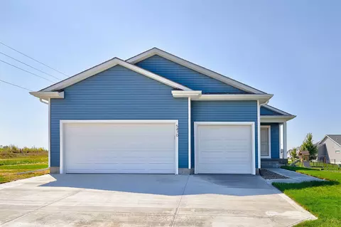 5470 Josie Dr, Van Meter, IA 50261