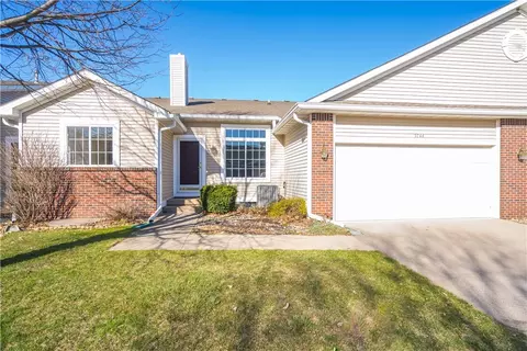 5744 Beech St, Johnston, IA 50131