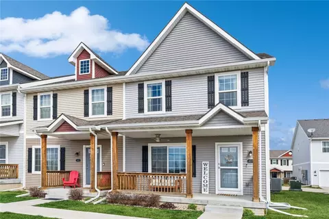 627 Kingston Ave, Norwalk, IA 50211